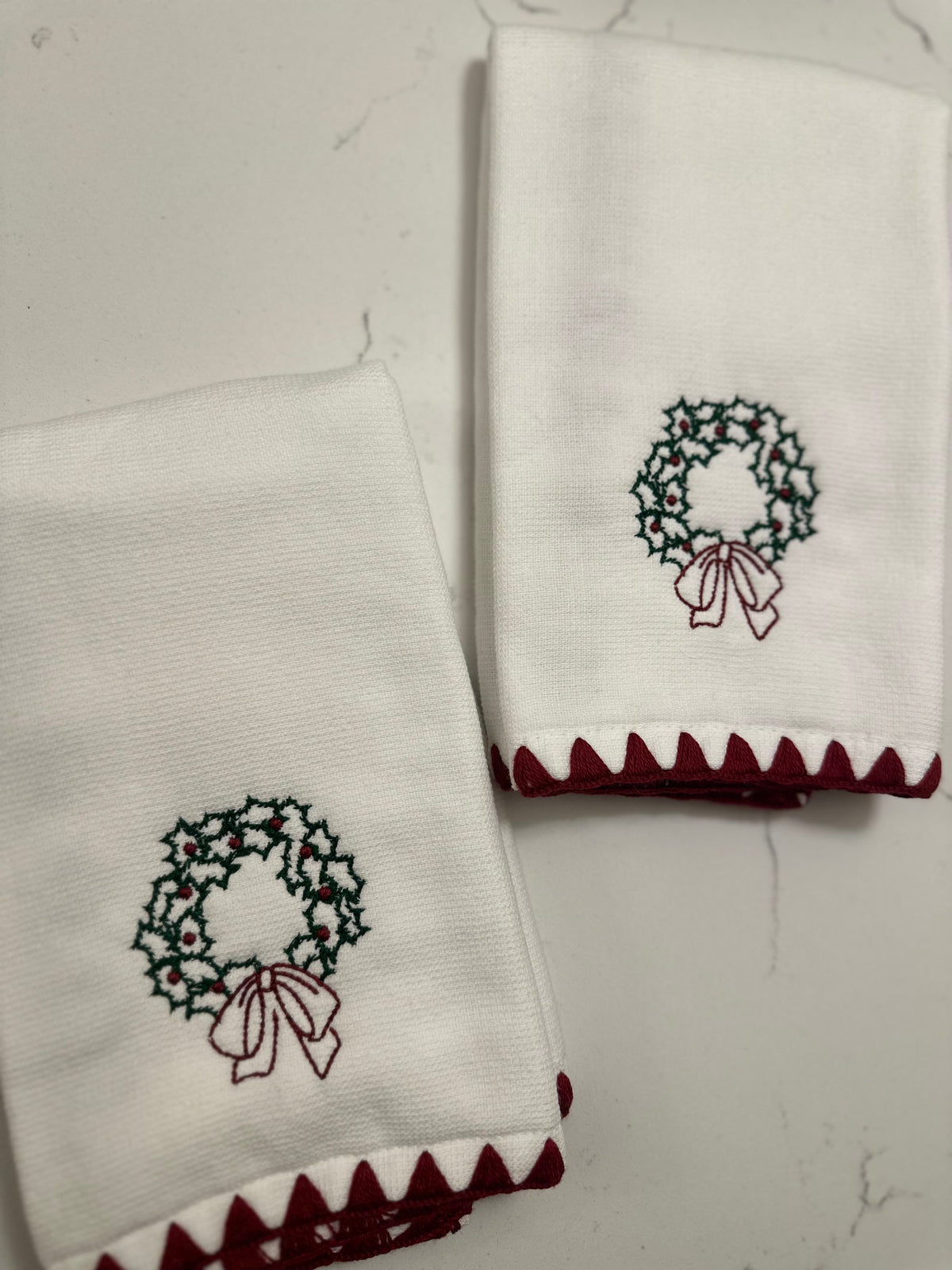 Wreath Hand Towel Pair